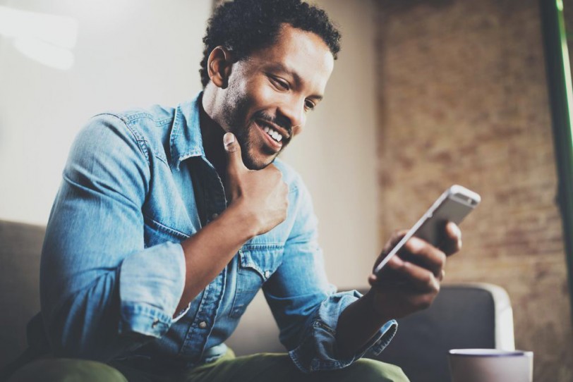 Top 4 des sites de rencontres et applications mobiles de rencontres gays